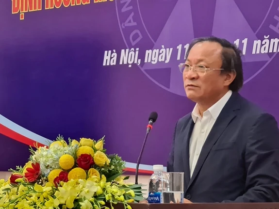 Ông Nguyễn Doãn Tú, Tổng cục trưởng Tổng cục Dân số - Kế hoạch hóa gia đình phát biểu tại hội thảo. Ảnh: qdnd.vn