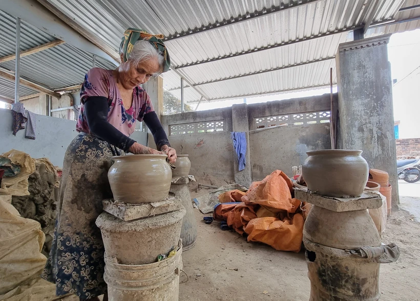 Sức sống mới ở làng gốm cổ Bàu Trúc