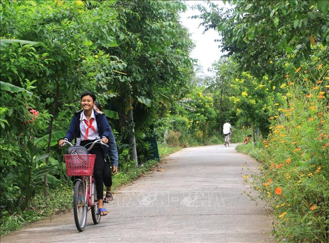 Tuyến đường tại xã Đông Bình (thị xã Bình Minh, tỉnh Vĩnh Long) được bê tông hóa. Ảnh: Lê Thúy Hằng - TTXVN