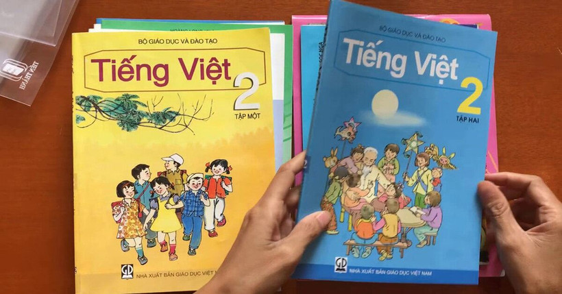 Tổ chức cho giáo viên góp ý bản mẫu sách giáo khoa lớp 2 và lớp 6 trước khi phát hành
