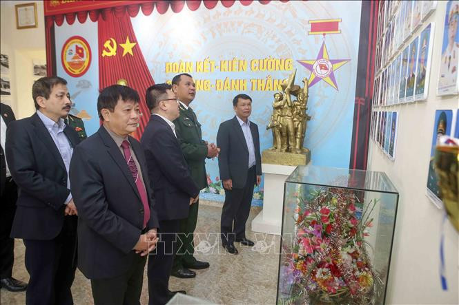 TTXVN và Sư đoàn 304 phát huy truyền thống “Thủy chung-trong sáng-sắt son” trong giai đoạn mới