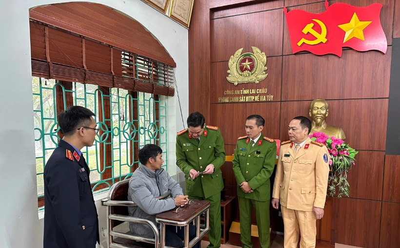 Công an đang tạm giữ Lù A Mình để phục vụ điều tra, mở rộng vụ án. Ảnh: thanhnien.vn