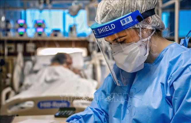 Dịch COVID-19: Có 4/10 bệnh nhân còn lại âm tính với virus SARS-CoV- 2 từ 2 lần trở lên