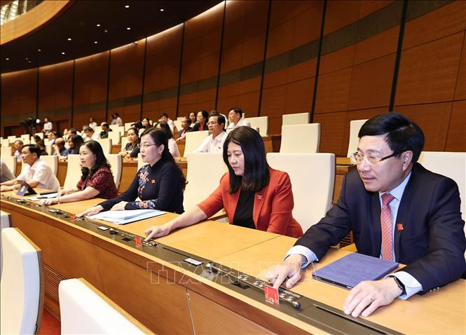 Kỳ họp thứ 11, Quốc hội khóa XIV: Trình Quốc hội phê chuẩn việc bổ nhiệm 2 Phó Thủ tướng và 12 bộ trưởng, trưởng ngành