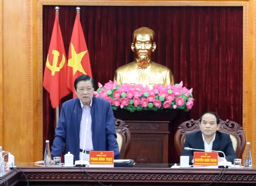  Đồng chí Phan Đình Trạc: Cần quan tâm xây dựng, phát triển vùng đồng bào dân tộc, biên giới, vùng sâu, vùng xa