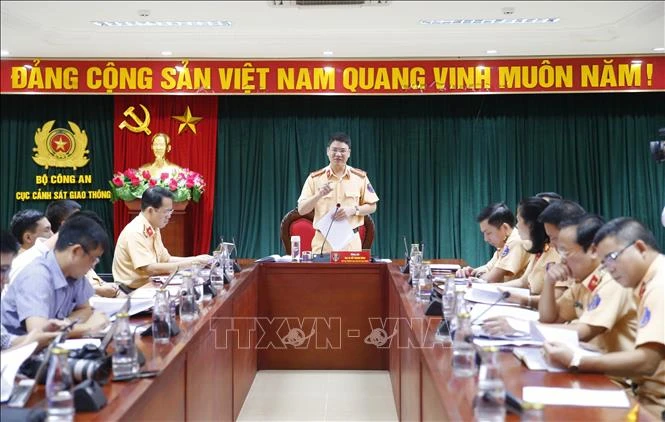 Đại tá Đỗ Thanh Bình, Phó Cục trưởng Cục Cảnh sát giao thông, Bộ Công an thông tin về sự cần thiết, những điểm mới, tiến bộ của Luật Bảo đảm trật tự an toàn giao thông đường bộ. Ảnh: Doãn Tấn - TTXVN
