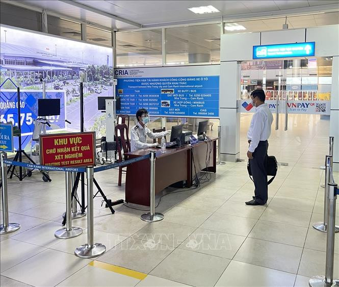 Ngày 13/7, có thêm trên 2.300 ca mắc mới, Bộ Y tế giảm thời gian điều trị và cách ly với bệnh nhân COVID-19