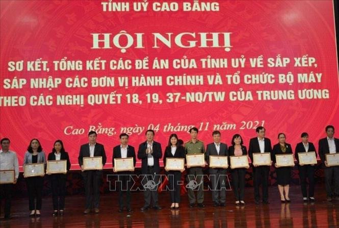 Cao Bằng tiếp tục rà soát giảm số lượng cấp phó, tinh giản biên chế theo lộ trình