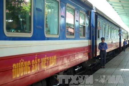 Dịch COVID-19: Dừng chạy nhiều đoàn tàu vì ảnh hưởng dịch bệnh
