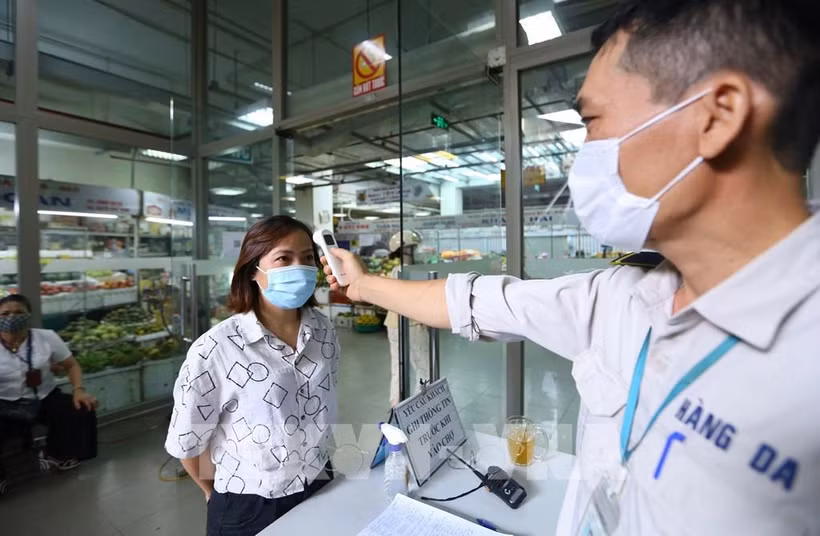 Dịch COVID-19: Số người mắc COVID-19 trong ngày 27/9 giảm 669 ca so với ngày trước đó