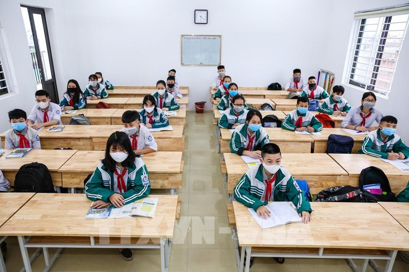 Bộ Giáo dục và Đào tạo phối hợp với Bộ Y tế triển khai mở cửa trường học đảm bảo an toàn