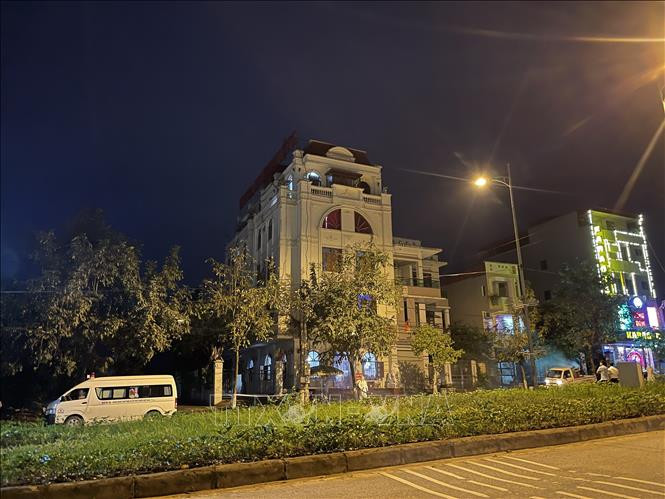 Hiện còn 7 người Ấn Độ và 1 cán bộ y tế tiếp tục thực hiện cách ly tập trung tại Khách sạn Như Nguyệt 2. Ảnh: Tuấn Anh -TTXVN