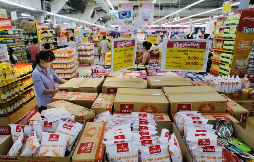 Dịch COVID-19: Hà Nội vừa tăng cường kiểm soát dịch, vừa đảm bảo cung ứng hàng hóa dịp Tết