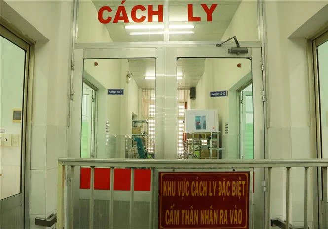 Khu vực cách ly, điều trị bệnh nhân COVID-19 tại Khoa Bệnh Nhiệt đới, Bệnh viện Chợ Rẫy Thành phố Hồ Chí Minh. Ảnh: Đinh Hằng - TTXVN