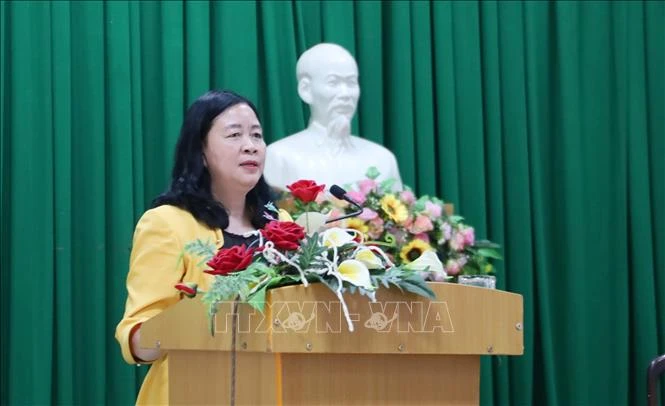 Trưởng ban Dân vận Trung ương Bùi Thị Minh Hoài tiếp xúc cử tri tại Đắk Lắk