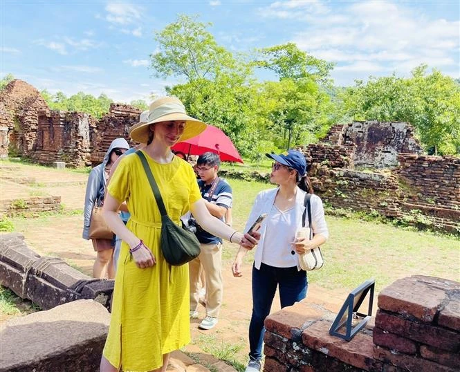 Khai trương sản phẩm “Thuyết minh đa ngôn ngữ - Audio Guide” tại Di sản Văn hóa thế giới Mỹ Sơn