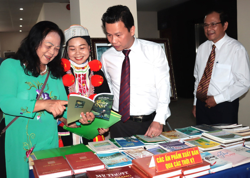 Hà Giang: Văn học nghệ thuật đóng góp nhiều cho sự nghiệp cách mạng của Đảng và dân tộc