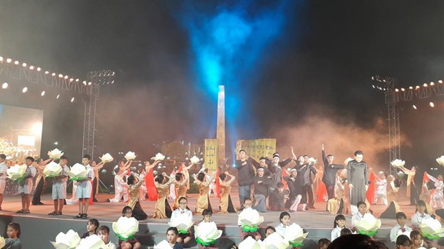 Chương trình “Linh thiêng Việt Nam”: Tôn vinh sự cống hiến, hy sinh cao cả của các thương binh, liệt sĩ