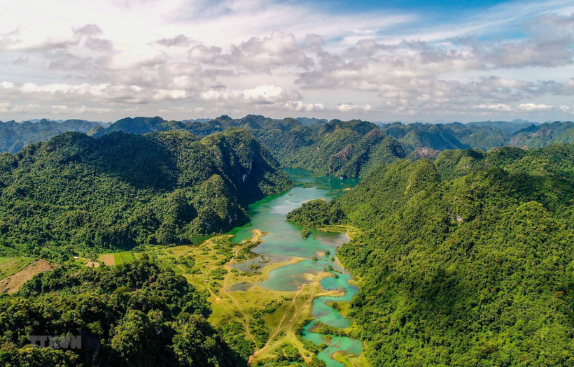 Thảo nguyên Đồng Lâm thuộc xã Hữu Liên, huyện Hữu Lũng, tỉnh Lạng Sơn. Ảnh: TTXVN phát