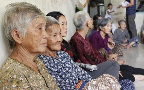 Ứng phó với tình trạng già hóa dân số nhanh ở Việt Nam