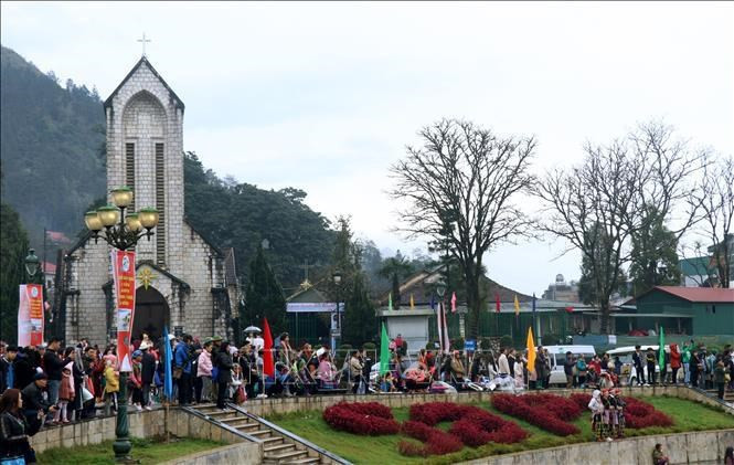 Lào Cai hút khách đầu Xuân Nhâm Dần