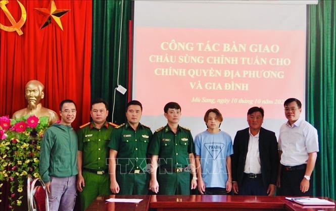 Giải cứu thành công, bàn giao một thiếu niên tại Lai Châu bị lừa đi làm việc tại Campuchia