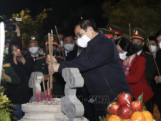 Thủ tướng Phạm Minh Chính dâng hương tưởng niệm Đại tướng Võ Nguyên Giáp