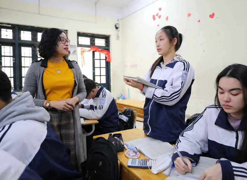 Giờ ôn tập môn Ngữ Văn của học sinh lớp 12 trường THPT Hoàng Văn Thụ (Hoàng Mai, Hà Nội). Ảnh: Thanh Tùng - TTXVN