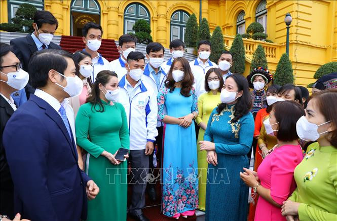 Phó Chủ tịch nước Võ Thị Ánh Xuân: “Các thầy cô giáo nêu cao tinh thần trách nhiệm, quyết tâm cao hơn trong sự nghiệp trồng người”