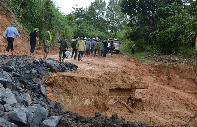 Sạt lở đất ở Việt Nam – căn nguyên tự nhiên và nhân tạo