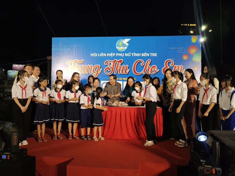Bến Tre tổ chức vui Tết Trung thu với trẻ em có hoàn cảnh khó khăn