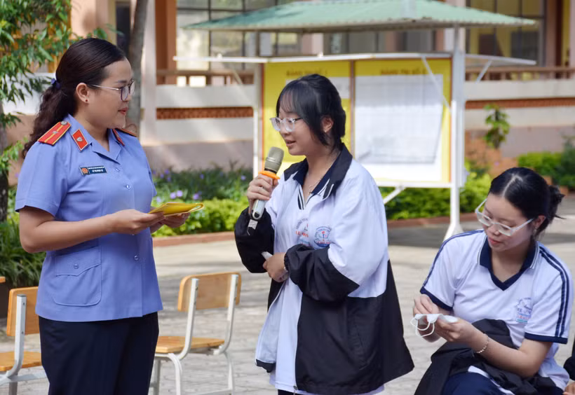 Hướng học sinh đến tình bạn đẹp để ngăn chặn bạo lực học đường