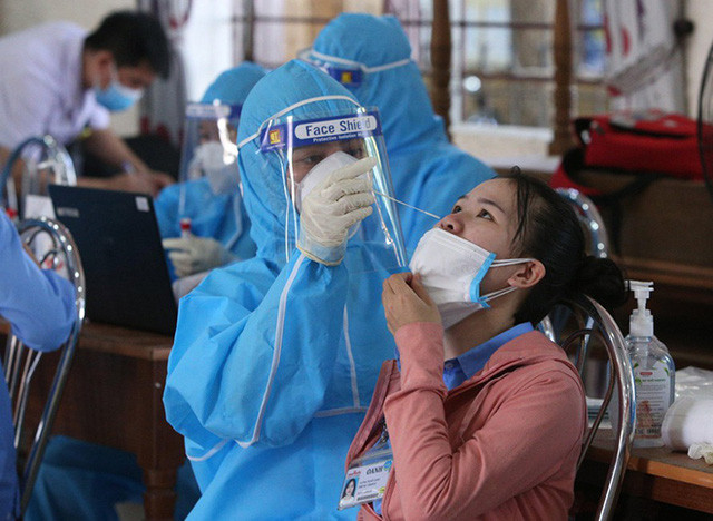 Dịch COVID-19: Ngày 3/4, cả nước có 50.730 ca mắc mới, còn gần 2.000 ca nặng đang điều trị