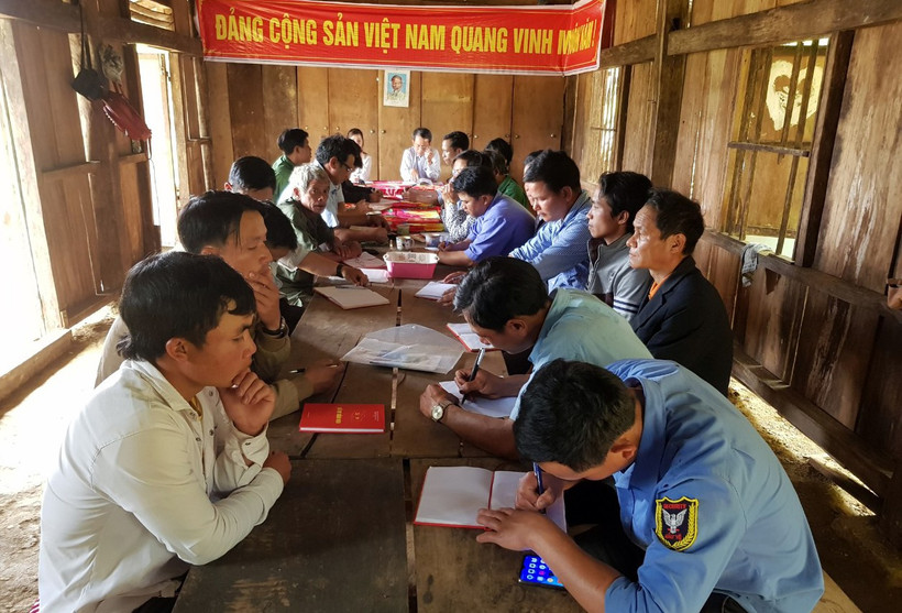 Đảng viên giúp dân phát triển kinh tế, thoát nghèo bền vững ở xã Trà Linh 
