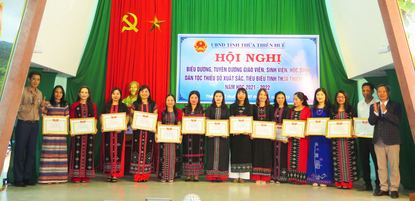 Thừa Thiên - Huế tuyên dương học sinh, sinh viên dân tộc thiểu số xuất sắc