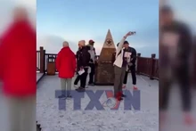 Nhiệt độ xuống -3 độ C, băng giá tiếp tục phủ trắng đỉnh Fansipan