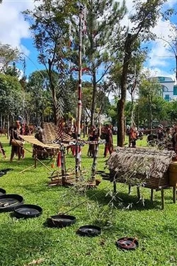 Thế hệ trẻ Gia Lai giữ lửa cồng chiêng