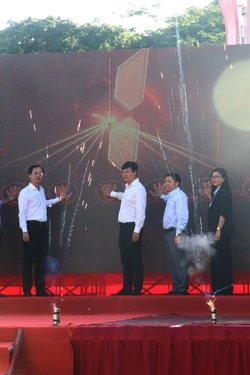 Đưa tri thức số, kỹ năng số và công nghệ số đến với từng người dân