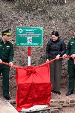 Mô hình 'Thông tin biên cương số' thiết thực với người dân miền núi biên giới