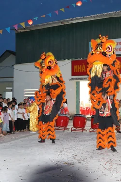 Rộn ràng mùa hội trăng rằm tháng Tám