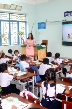 Chú trọng giảng dạy tiếng Việt cho trẻ em dân tộc thiểu số