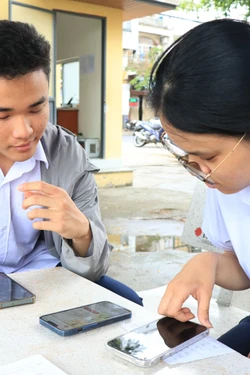 Thiêng liêng ngày hội non sông đối với công dân lần đầu tham gia bầu cử