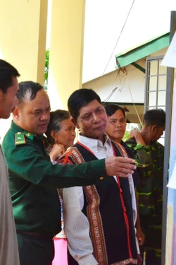 Bầu cử Quốc hội và HĐND: Phát huy vai trò của già làng, người có uy tín ở vùng biên