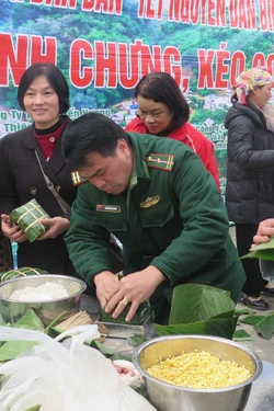 Mang Tết sớm đến vùng biên Lào Cai