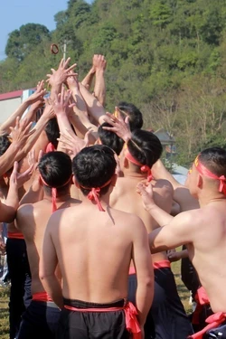 Phát huy giá trị lễ hội truyền thống, tạo sức hút cho du lịch Cao Bằng