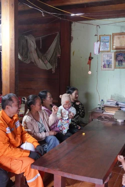 Đưa ánh sáng về bản để đồng bào vùng cao đón Tết trọn vẹn