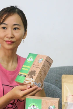 Hành trình 'viết lại' cuộc đời cho cây nấm rơm