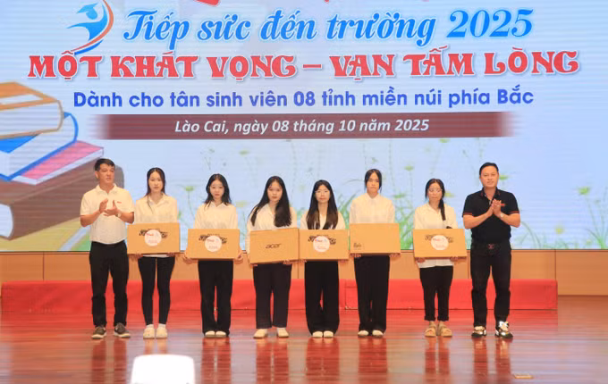hoc-bong2-0810.jpg