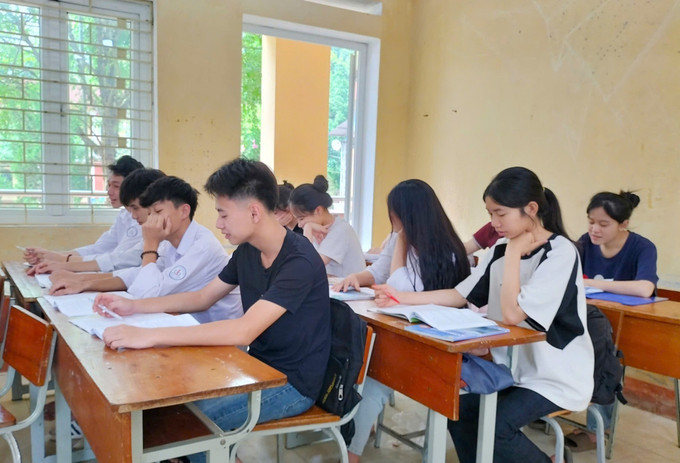 Năm nay, toàn Trường THPT Hưng Khánh, huyện Trấn Yên (Yên Bái) có 244 học sinh lớp 12 tham gia kỳ thi tốt nghiệp THPT. Ảnh: Tiến Khánh/TTXVN yen-bai2-1906.jpg
