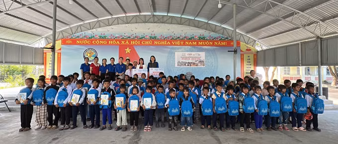 yeu-thuong4-121225.jpg